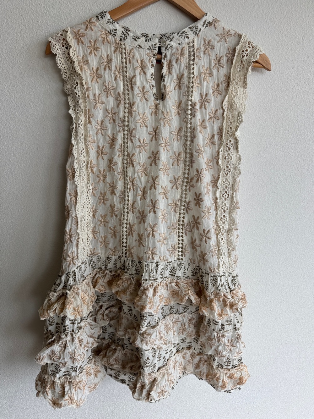Kitsch & Pop Edition Embroidered Boho Mini Dress Cream Floral Lace Ruffle S/M